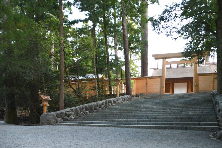 志摩観光ホテル ザ クラシックに泊まる 伊勢神宮と「なばなの里」