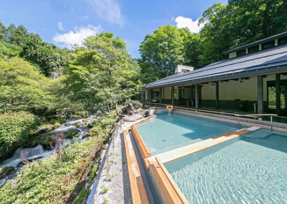 【ゆったり出発早めのお帰り】蓼科グランドホテル滝の湯と諏訪大社