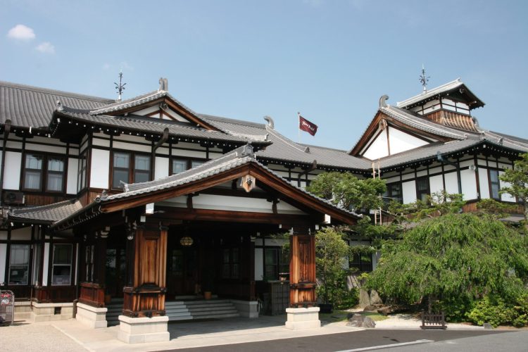 西の迎賓館「奈良ホテル」と飛鳥・藤原の宮都と法隆寺