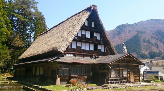【中信発】世界遺産「白川郷・五箇山」　日帰り