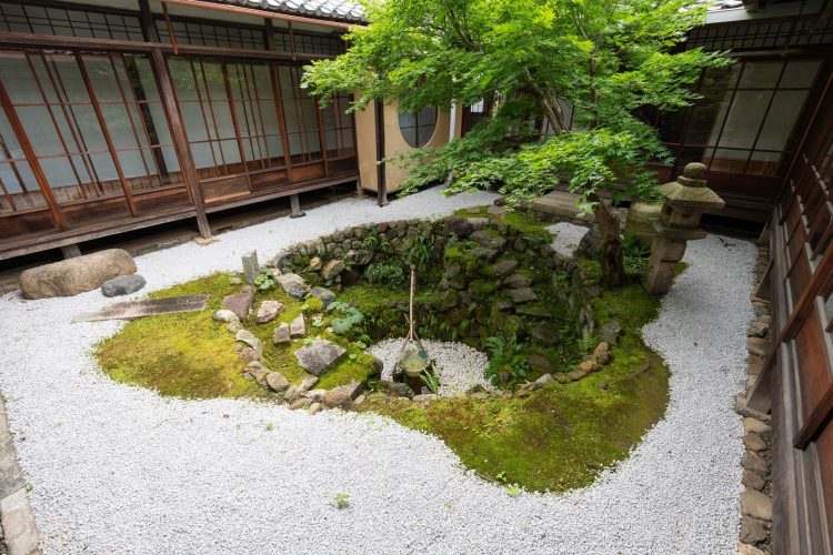 ＜中南信発着＞ ～６０回記念 京の冬の旅～冬の京都特別公開寺院めぐり