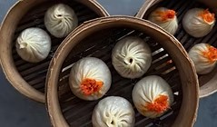 <北信>朱紫令真さんと行く!宝塚歌劇鑑賞と小籠包の名門店ランチ